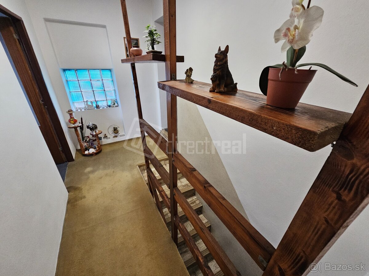 Dva rodinné domy v spoločnom dvore na pozemku 961 m2 - 7