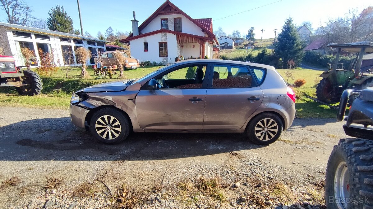 KIA CEED 1.4i 77KW na diely - 7