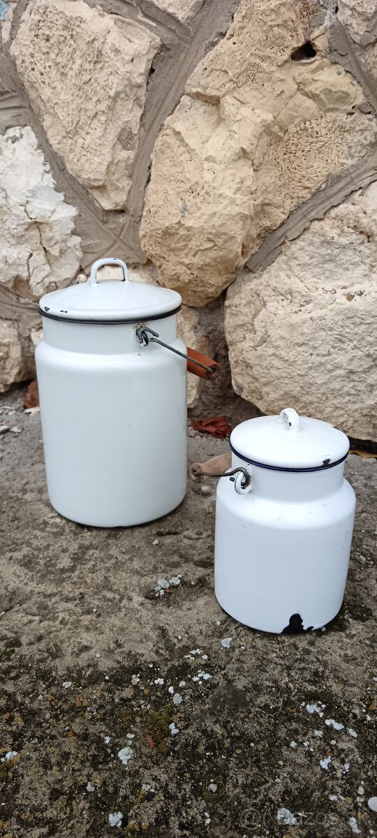 Stojan, koreničky, kandlička, peračník, ošatka.. - 7