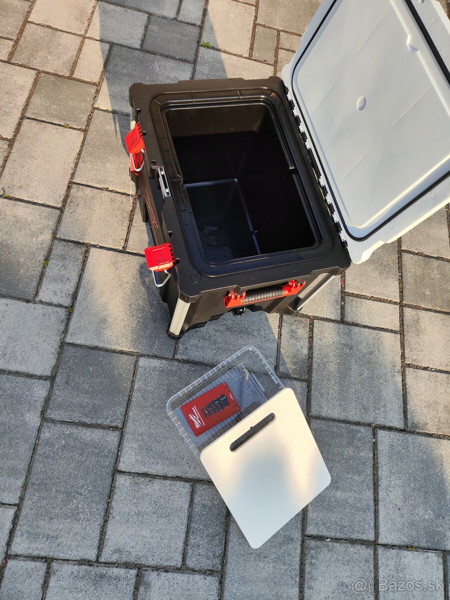 MILWAUKEE PACKOUT™ Chladiaci Box XL - 7