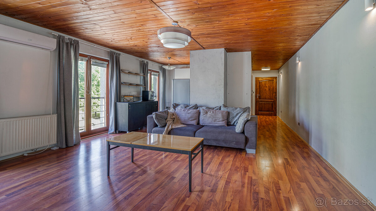 Trojpodlažná polyfunkčná budova v úplnom centre Šamorína na - 7