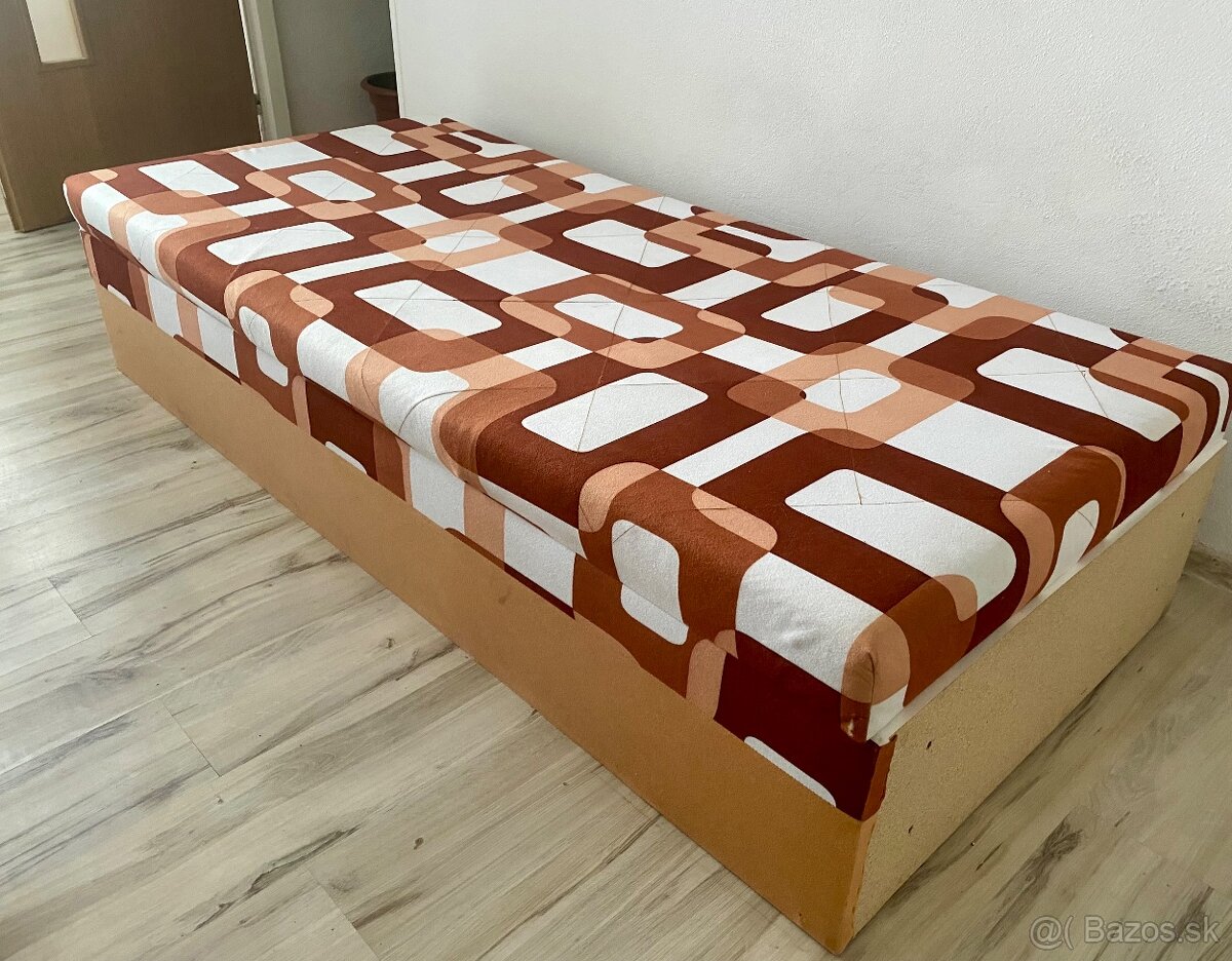 Postel Válenda s úložným priestorom ako nové - 7