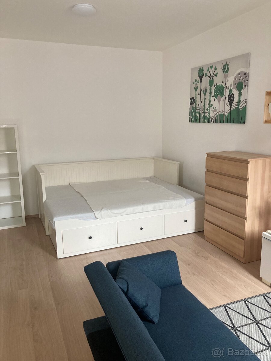 Prenajom 1 izbový byt Galanta Hodská + parkovacie miesto - 7