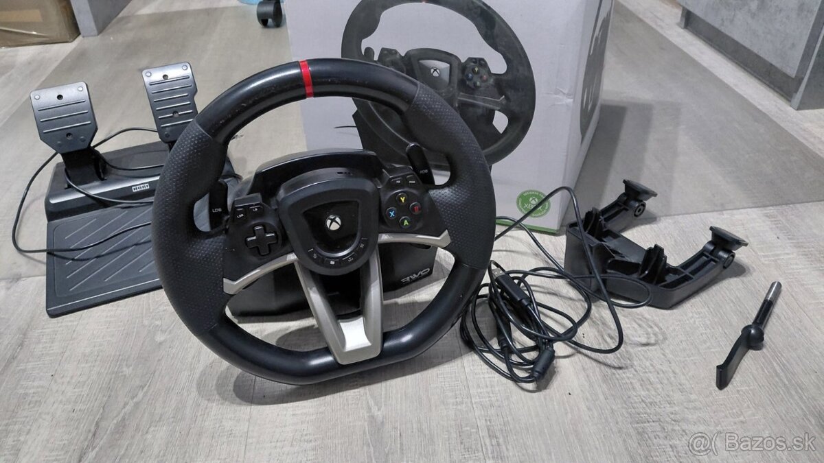 Xbox one S +hori racing wheel overdrive - 7