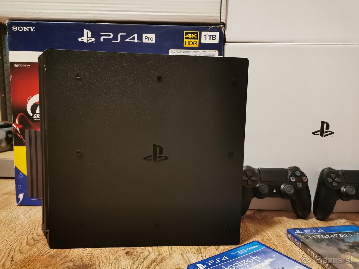 PS4 PRO 1TB - 7