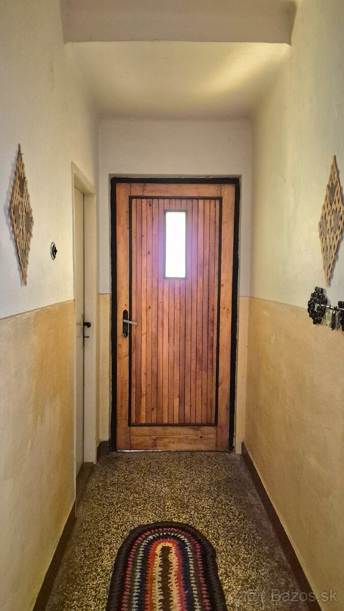 Exkluzívne ponúkame na predaj veľký 3.izbový byt s pozemkom. - 7