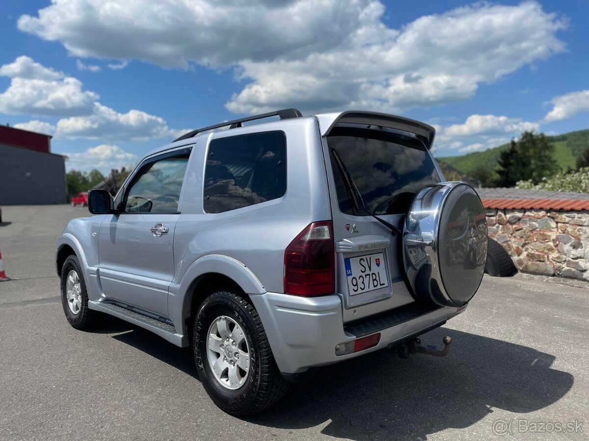 Mitsubishi Pajero - 7