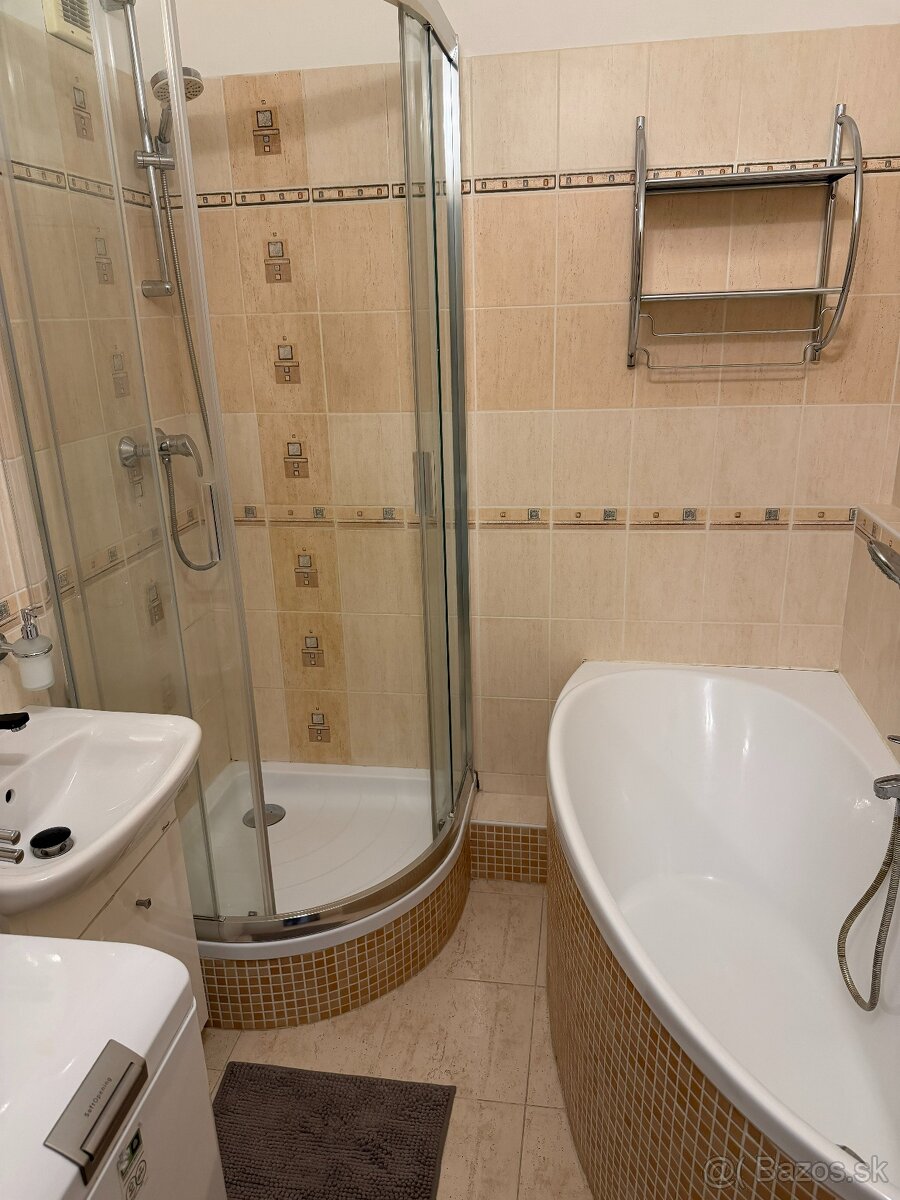 Prenájom 4- izbový byt - 7