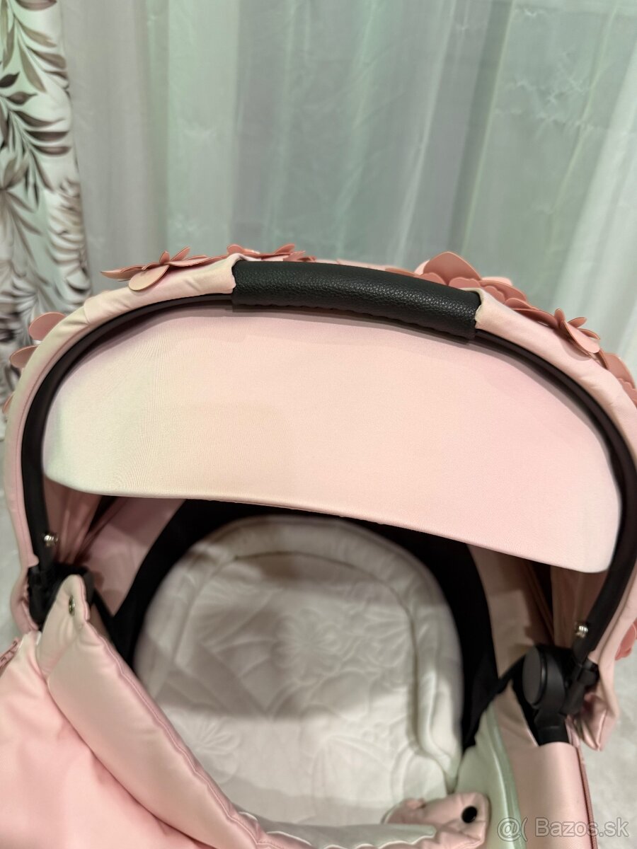 Cybex Priam vanička Simply Flowers pink 4.0 - 7