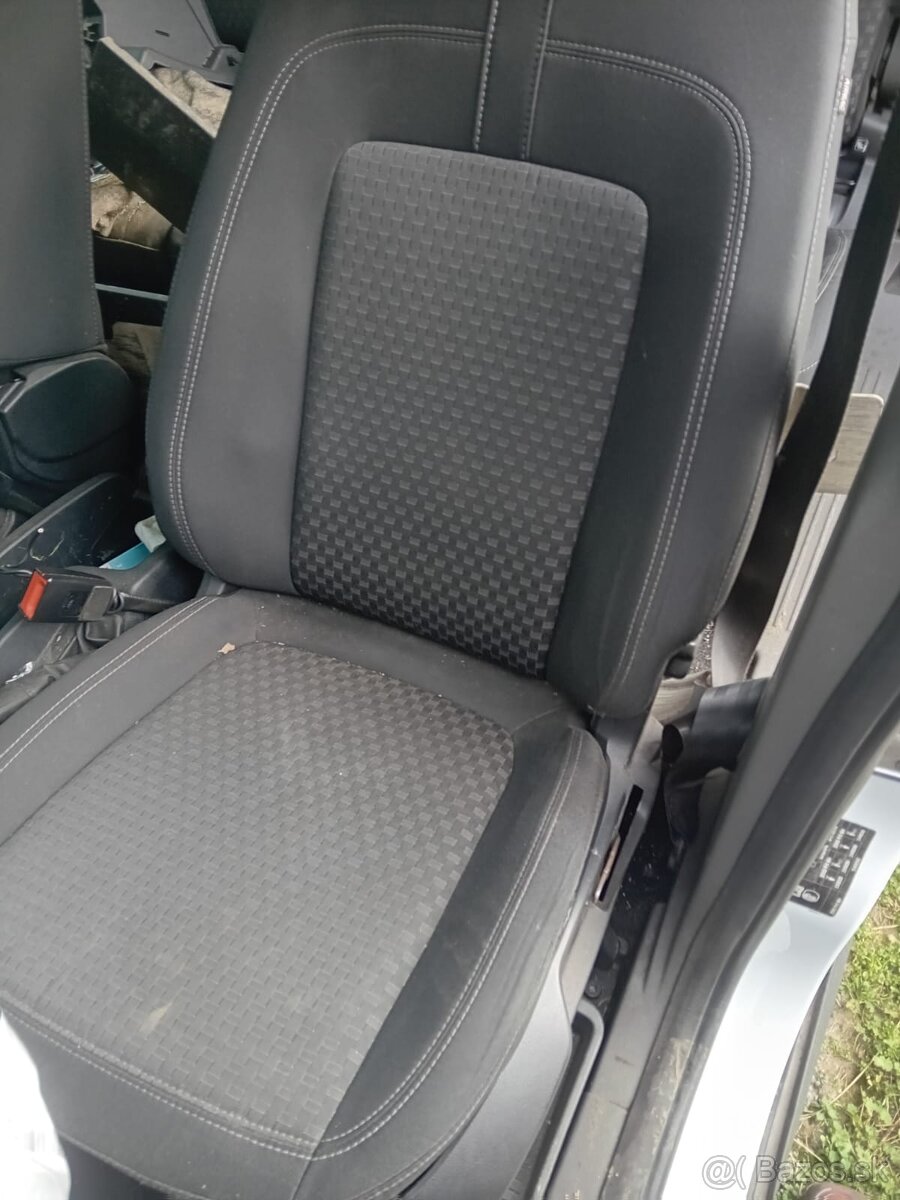 Ford Tourneo Custom - 7