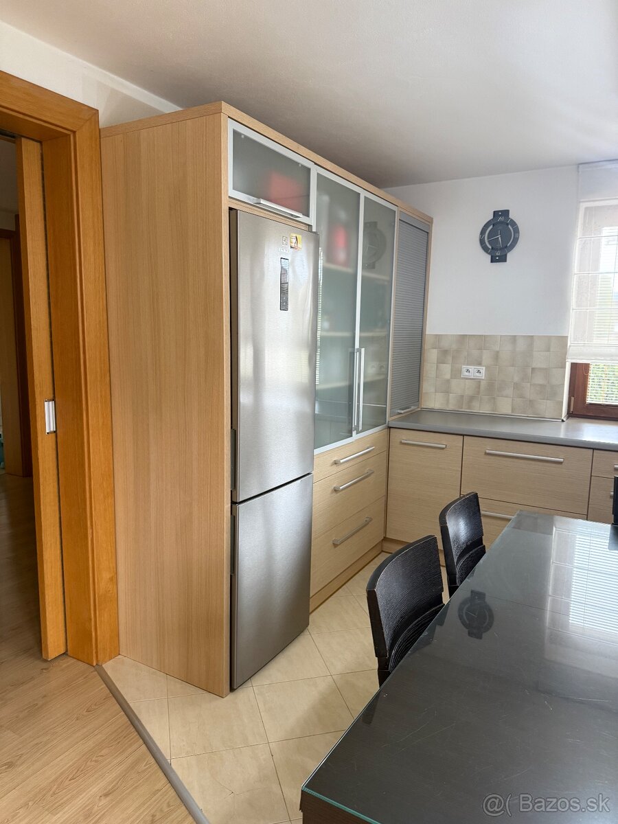 Kuchynská linka - 7