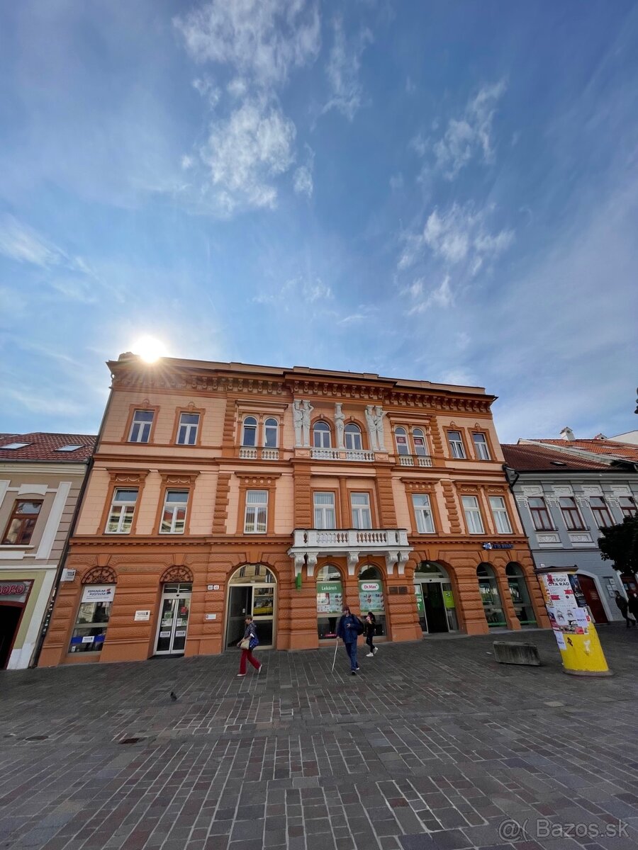 Kancelária s parkovaním - 7