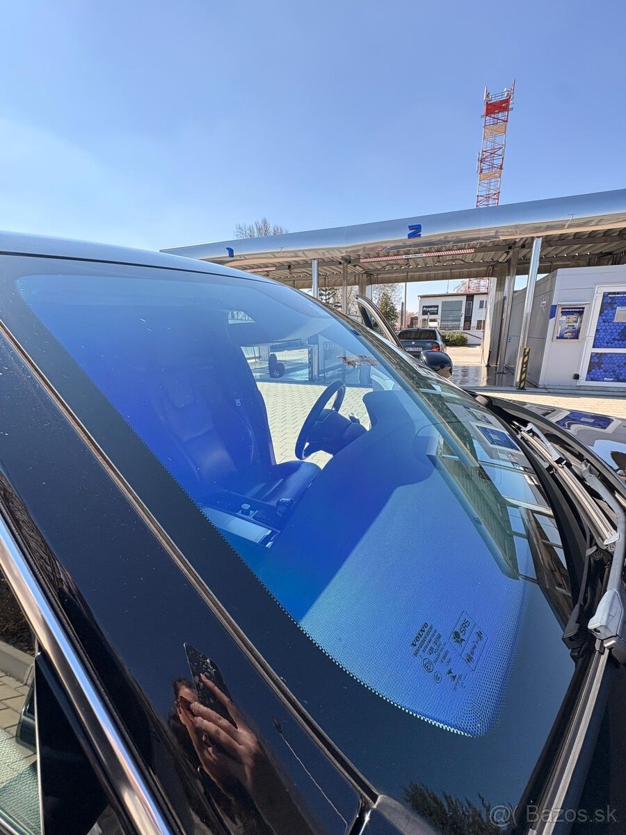 Volvo XC90 5D AWD 2018 - 7