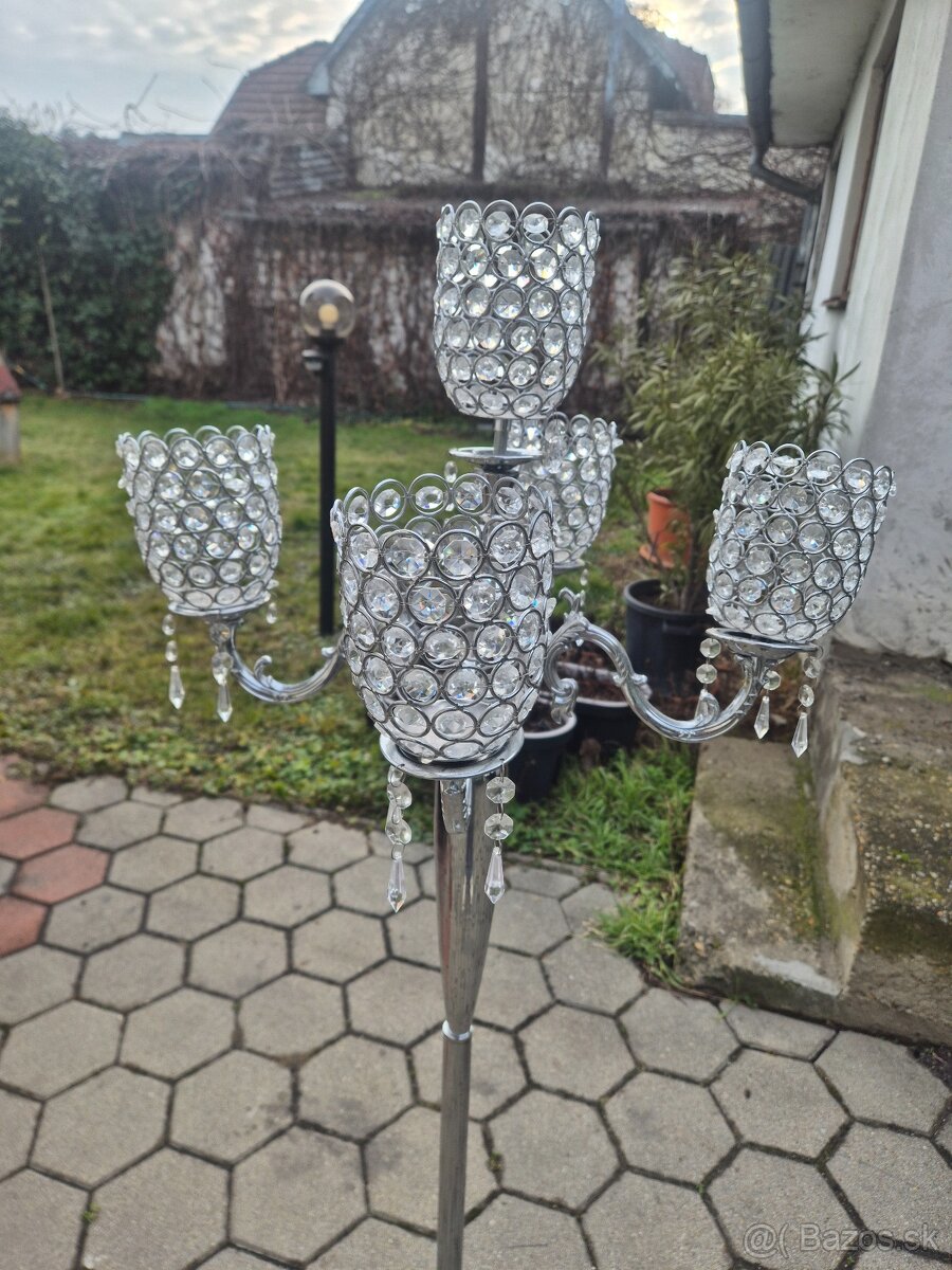 Hodiny , svietnik a lampa - 7
