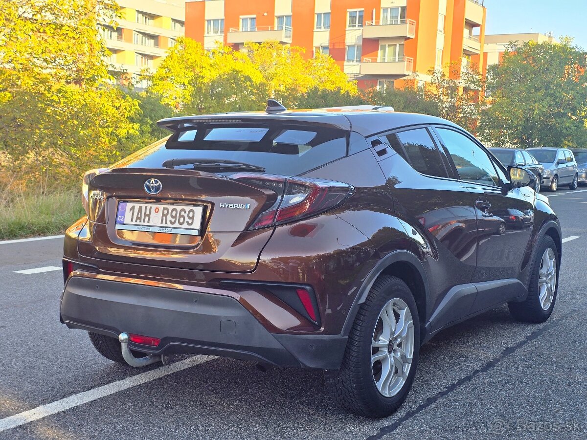 Toyota C-HR hybrid - 7