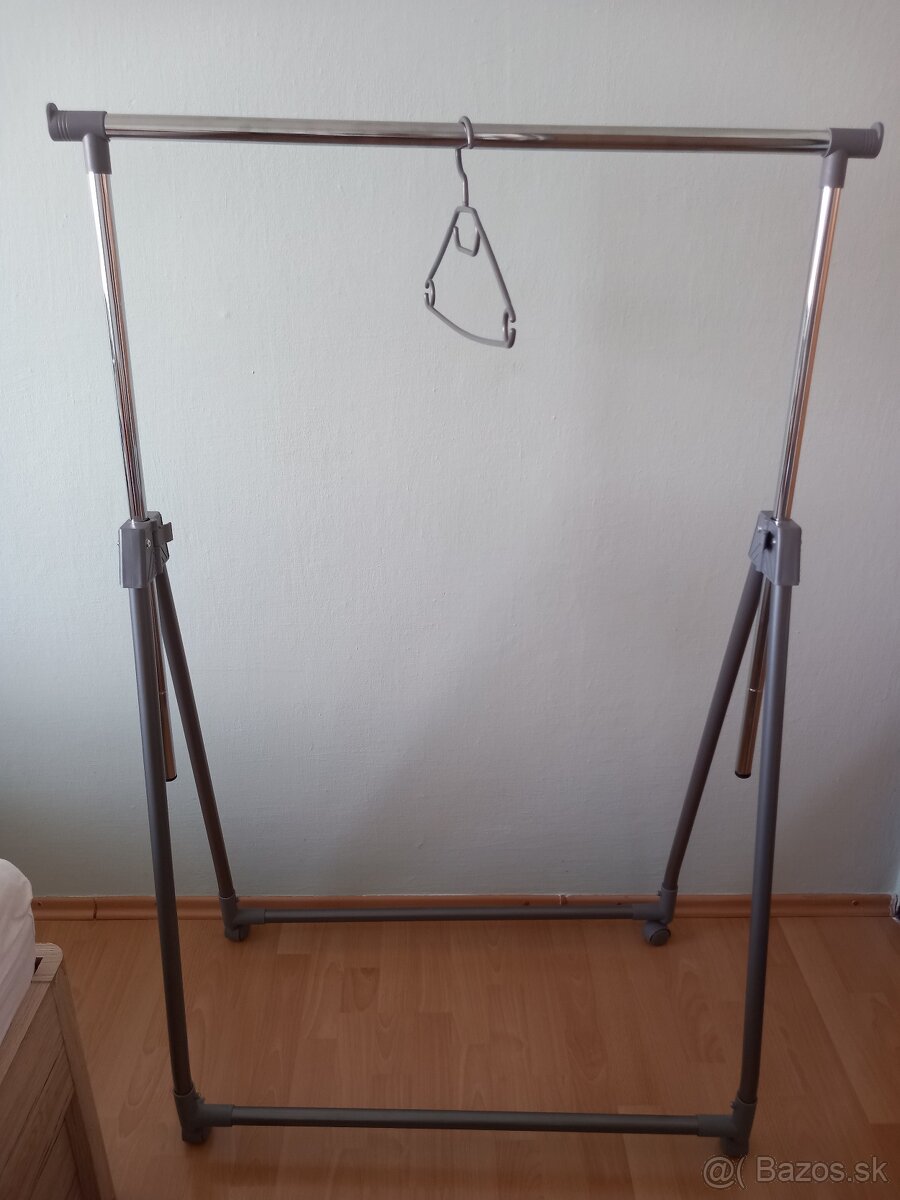 Vešiak na šaty - 7