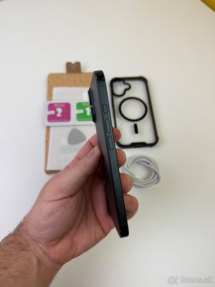 Predám vymením Iphone 16 128GB Black 100% batéria - 7