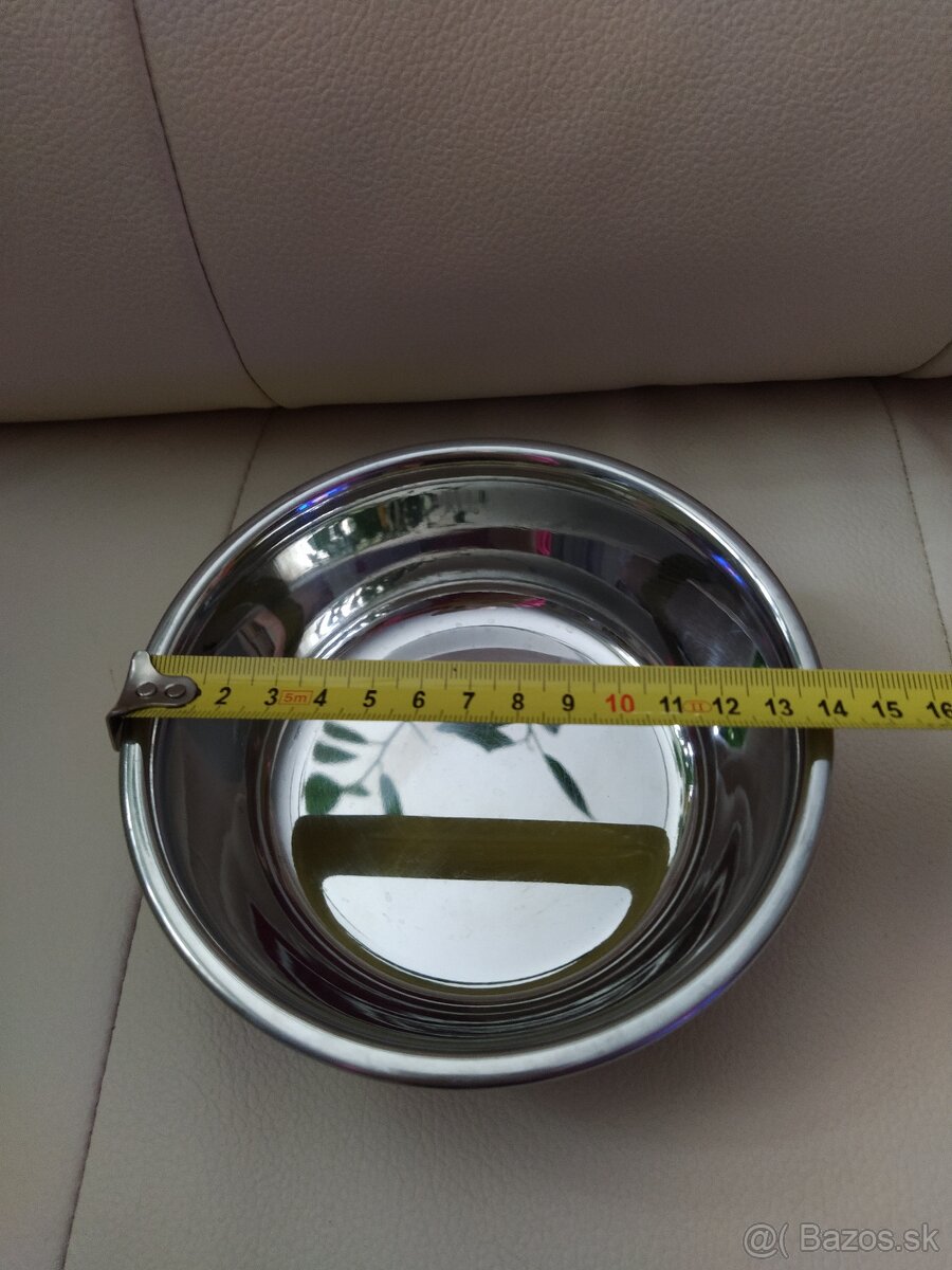 Nerezové misky pre psa + 4 nové hračky (osobný odber) - 7