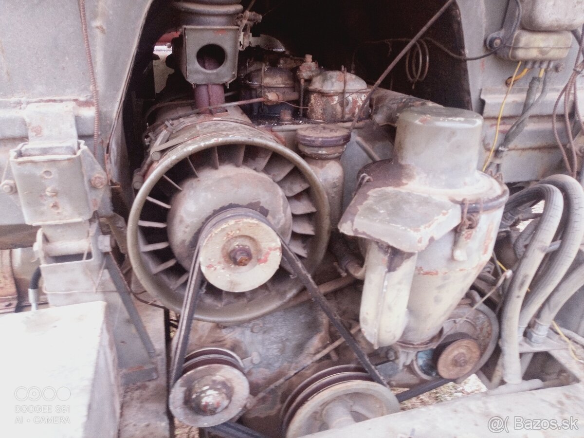 Praga V3S valník s hydraulickov rukov - 7