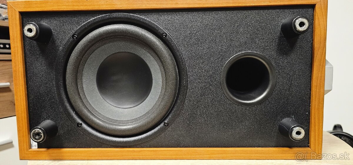 JAMO E8SUB.2 Aktívny subwoofer - 7