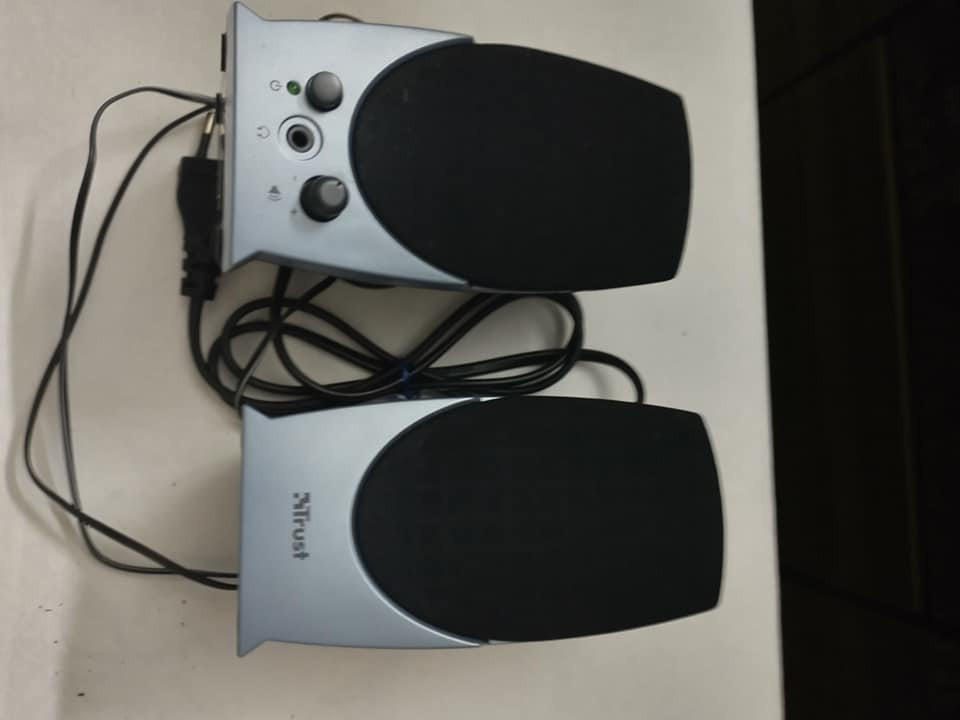 Reproduktory a slúchadlá - 7