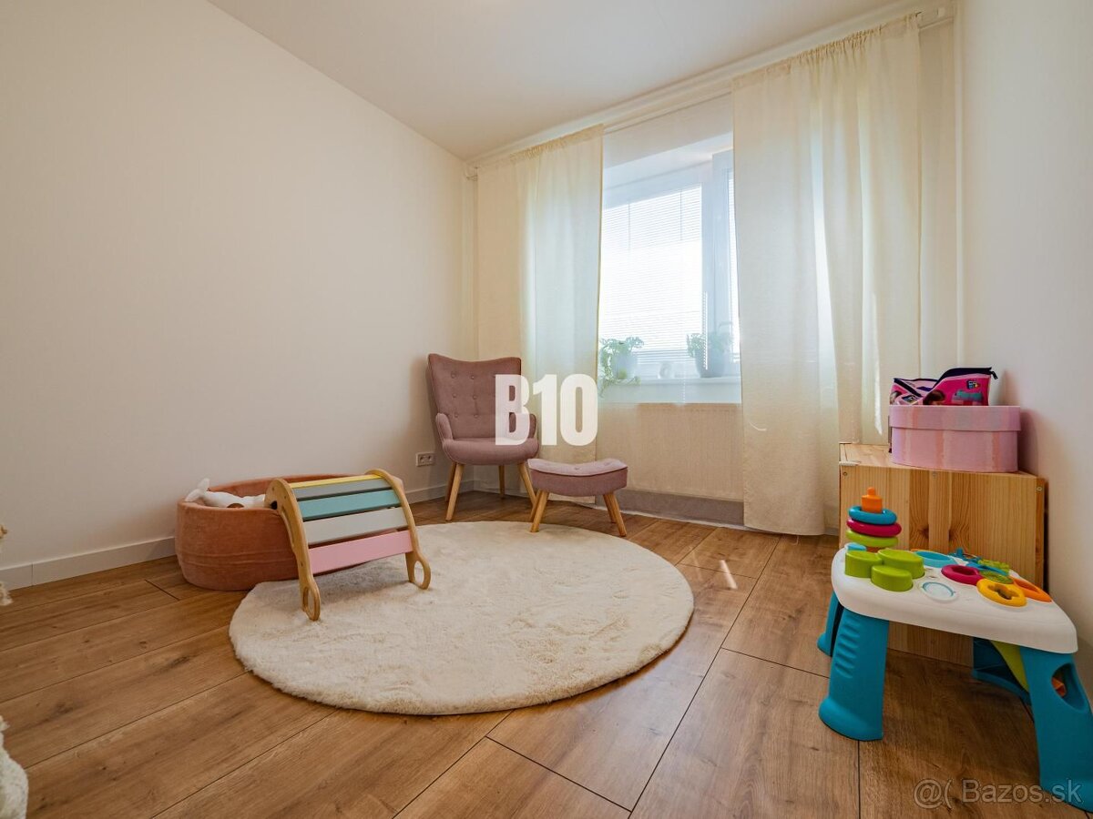 PRIESTRANNÝ rodinný dom v TOP lokalite NITRA - ZOBOR - 7