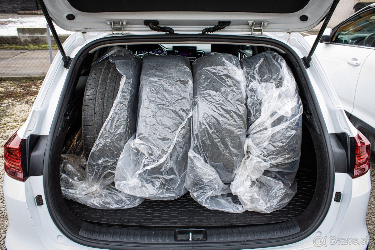 Kia Ceed SW 1.5 TGDi Silver, 1. Majiteľ, Navi,Kamera,Connect - 7