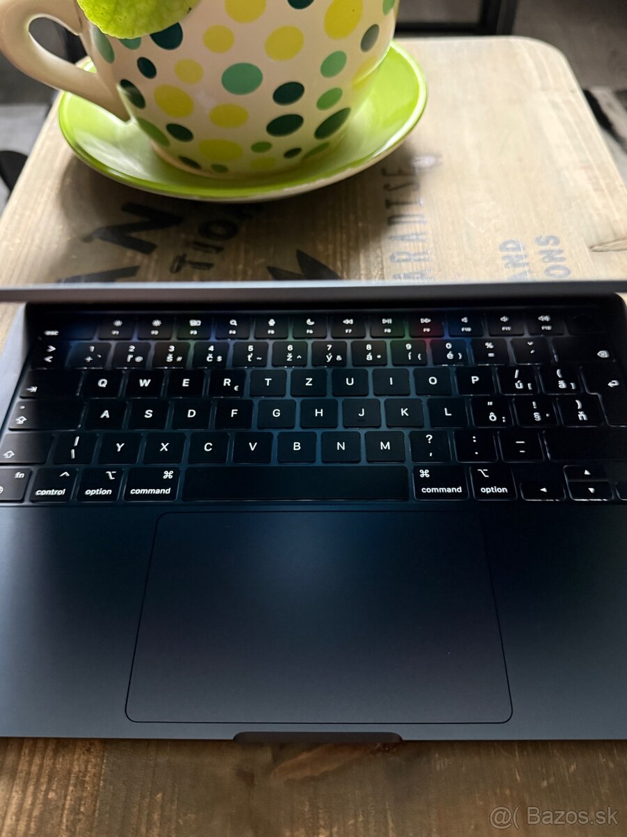 Apple Macbook Air M2 16/256gb - 7