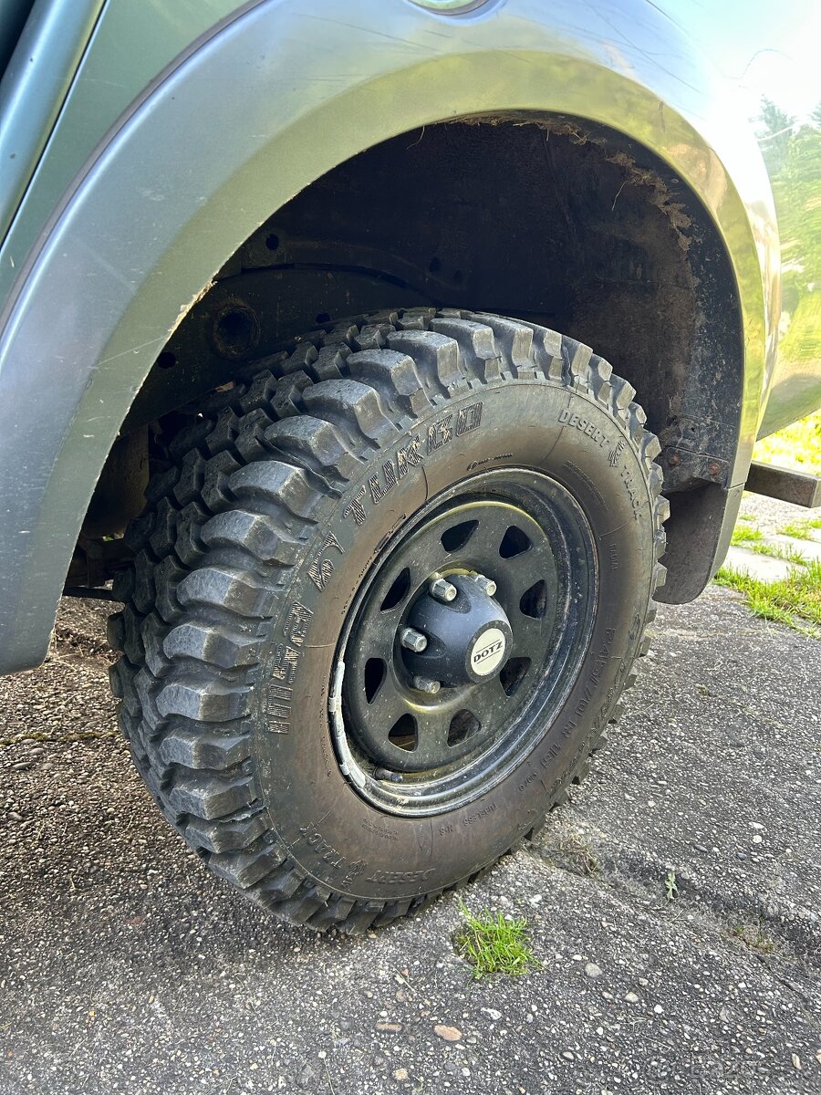 Mitsubishi L200 - 2,5D, 100 kW, - 7