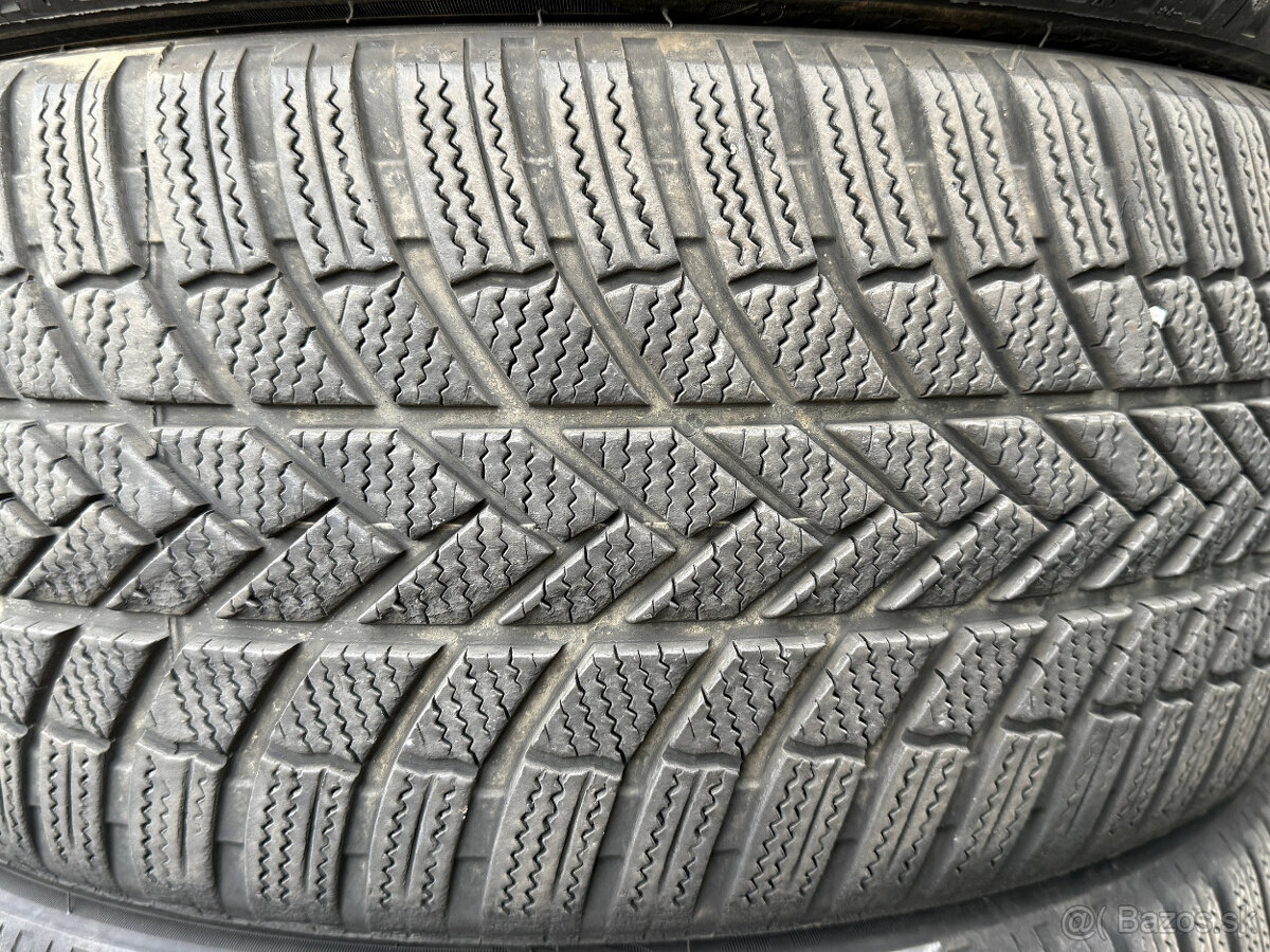 PREDÁM 4 kusy zimné pneumatiky BRIDGESTONE 275/35 R21 103V - 7