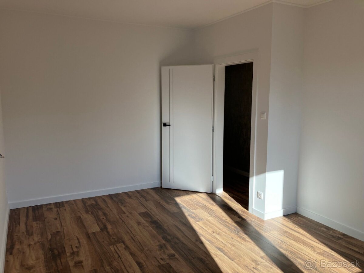 Nízkoenergetický veľkometrážny rodinný dom na kľúč - 7