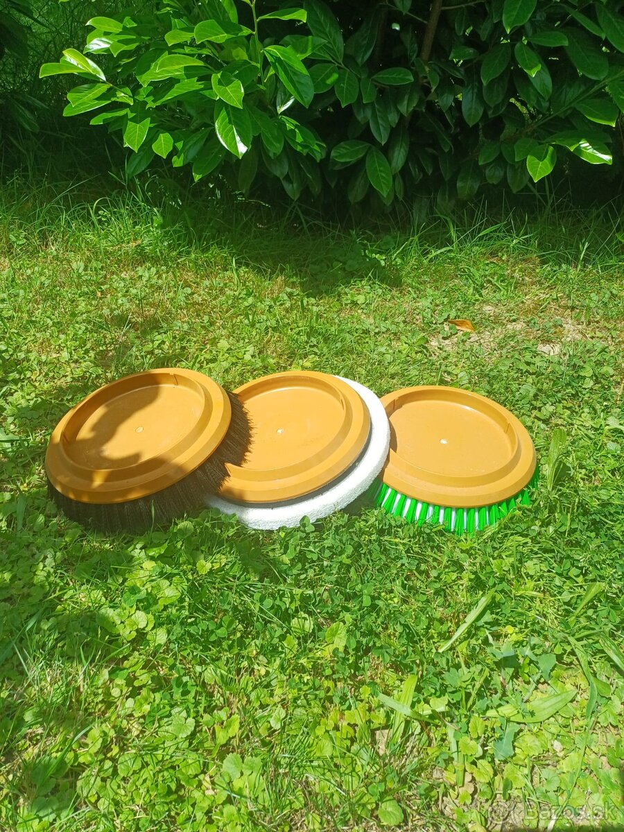 Podlahovy "istiaci stroj Sprintus eem 13 - 7