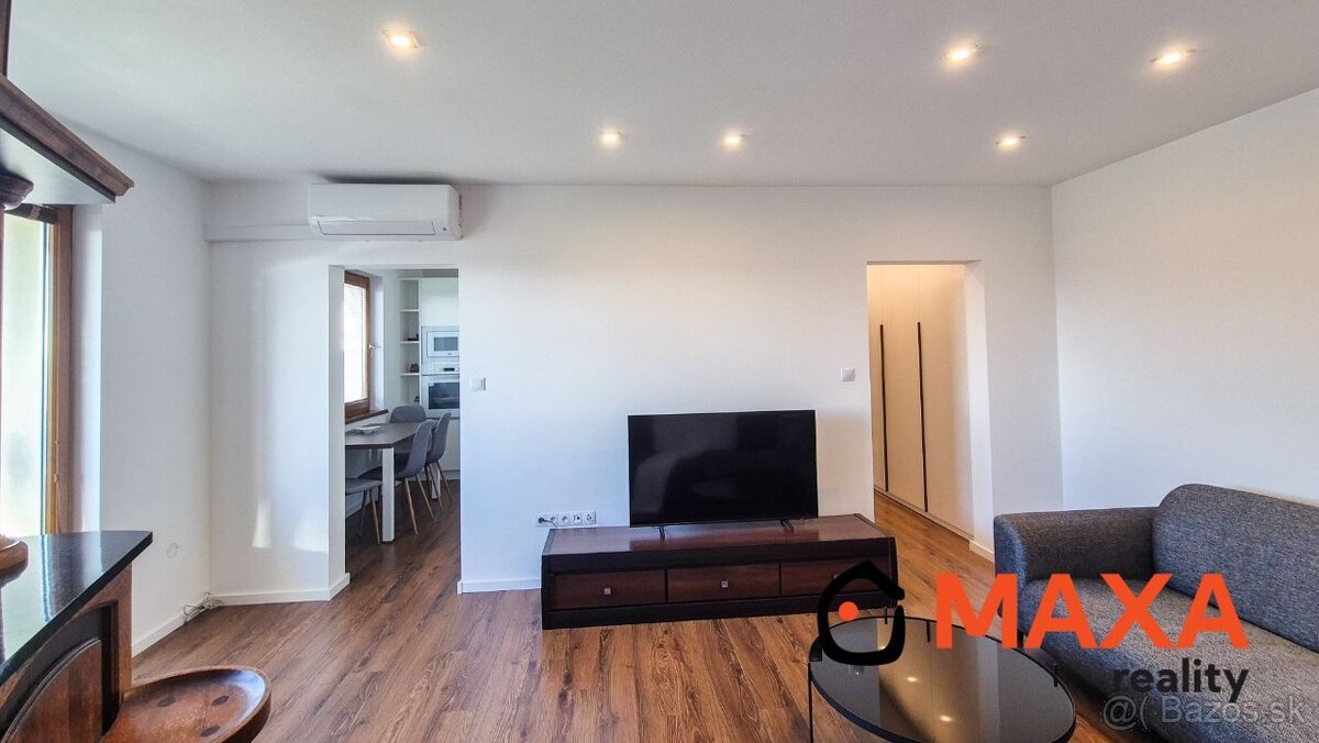 TROJIZBOVÝ BYT SÍDLISKO ŽABNÍK PRIEVIDZA - 7