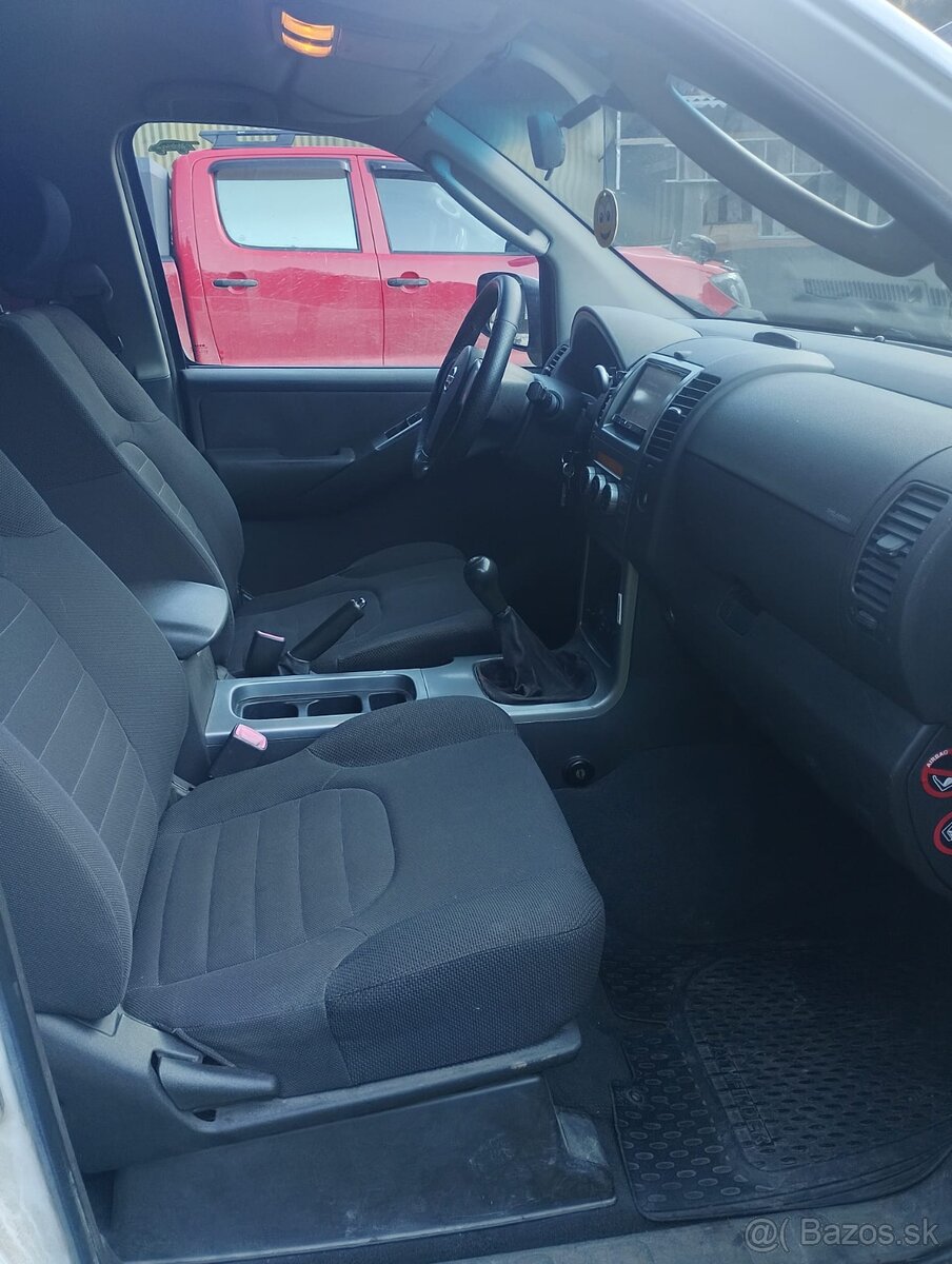 Nissan Pathfinder - 7