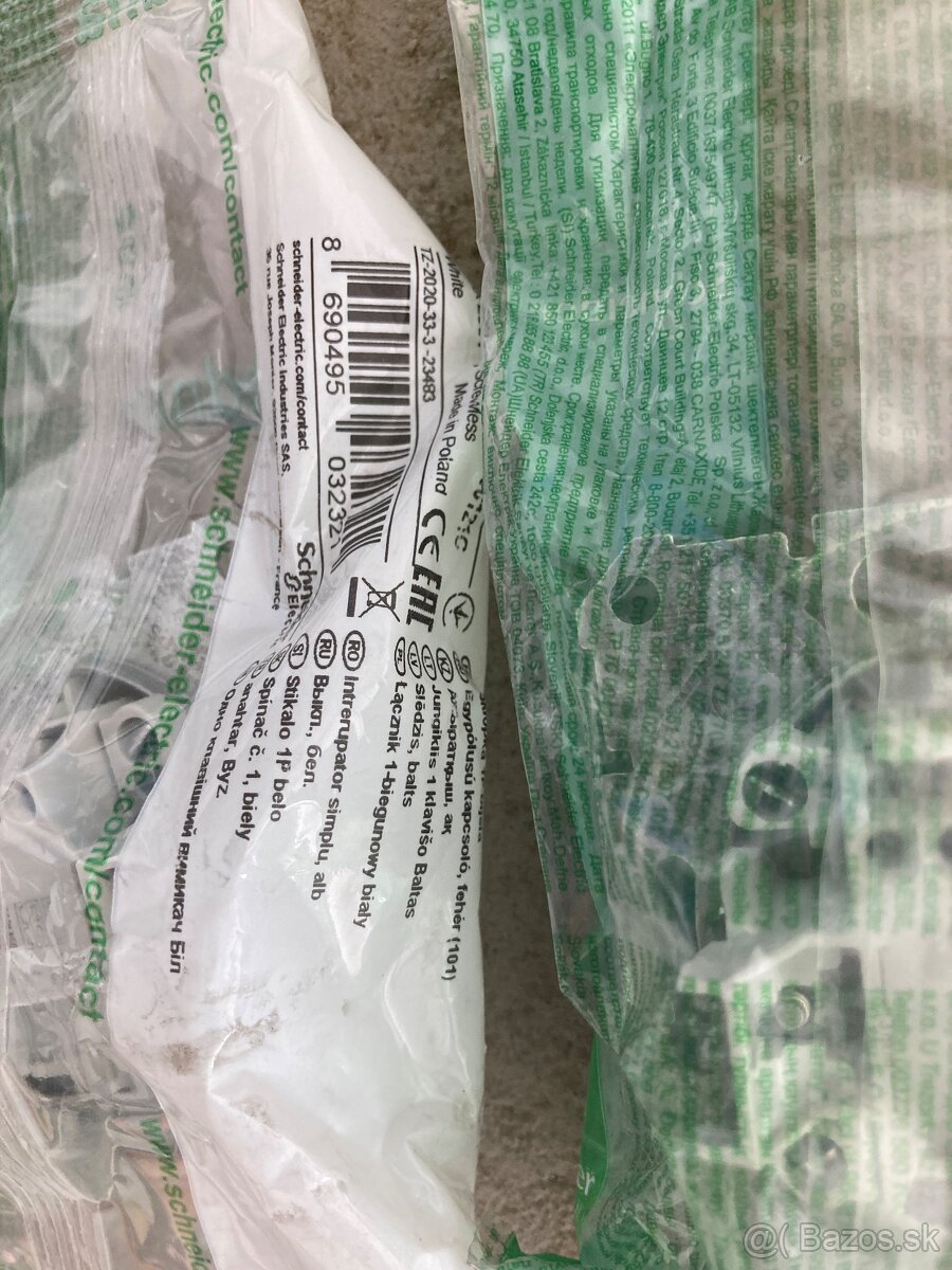 Elektro material zo stavby - istice,prudovy chranic,zasuvky - 7