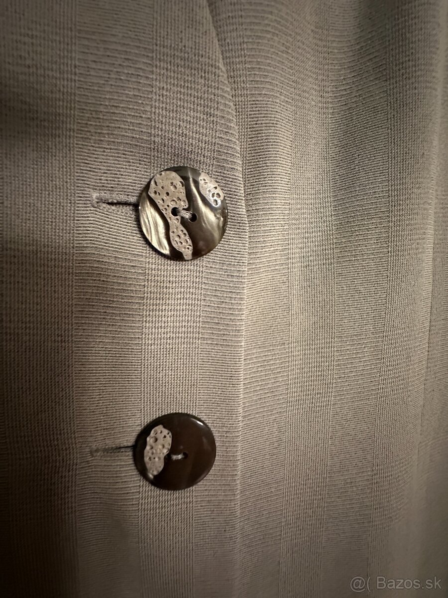 Predám dámske kostýmy pre managerku veľkosť 38 - 7