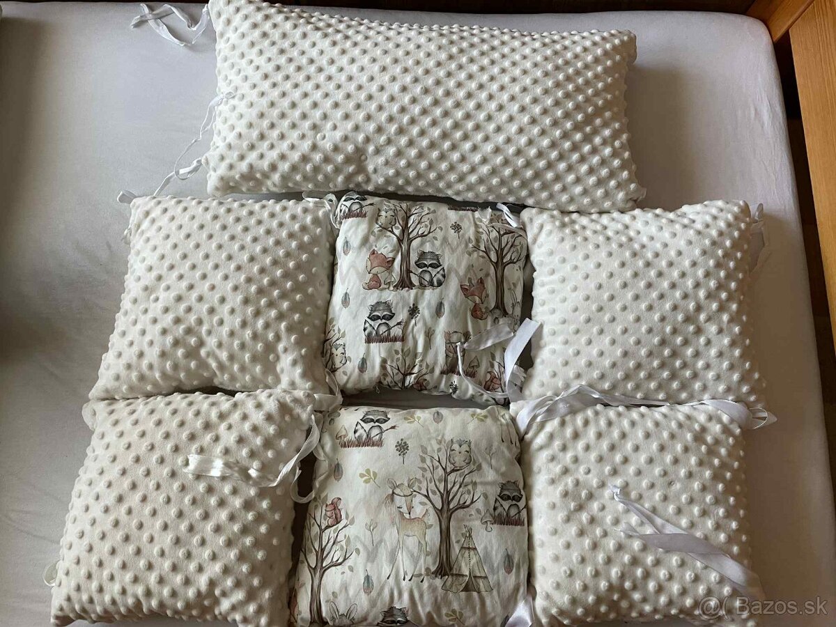 Vankúšikový mantinel a obliečky Lesné zvieratká + pyžamožrút - 7