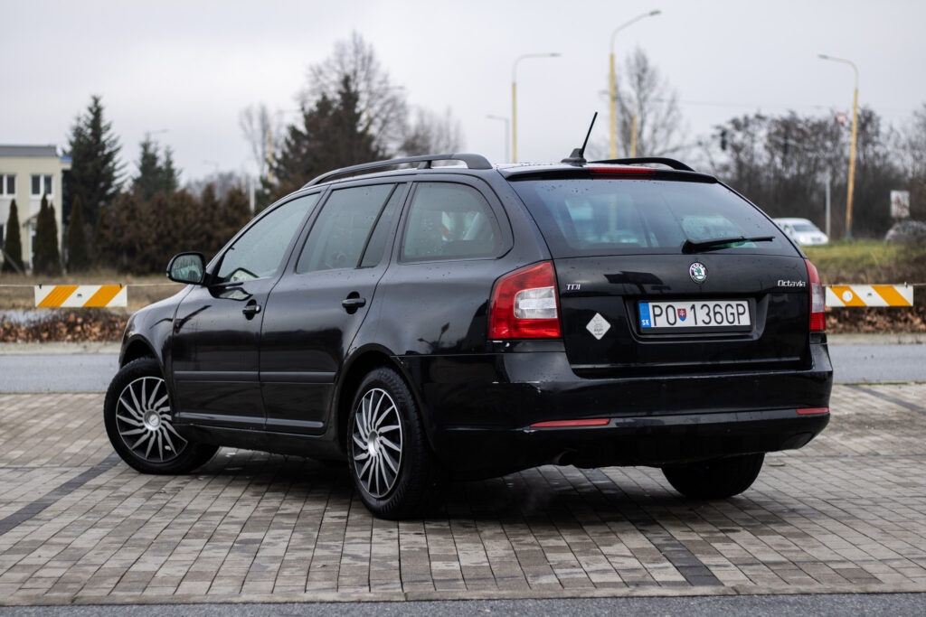 Škoda Octavia Combi 1.6 TDI, 77 kW (2013) - 7
