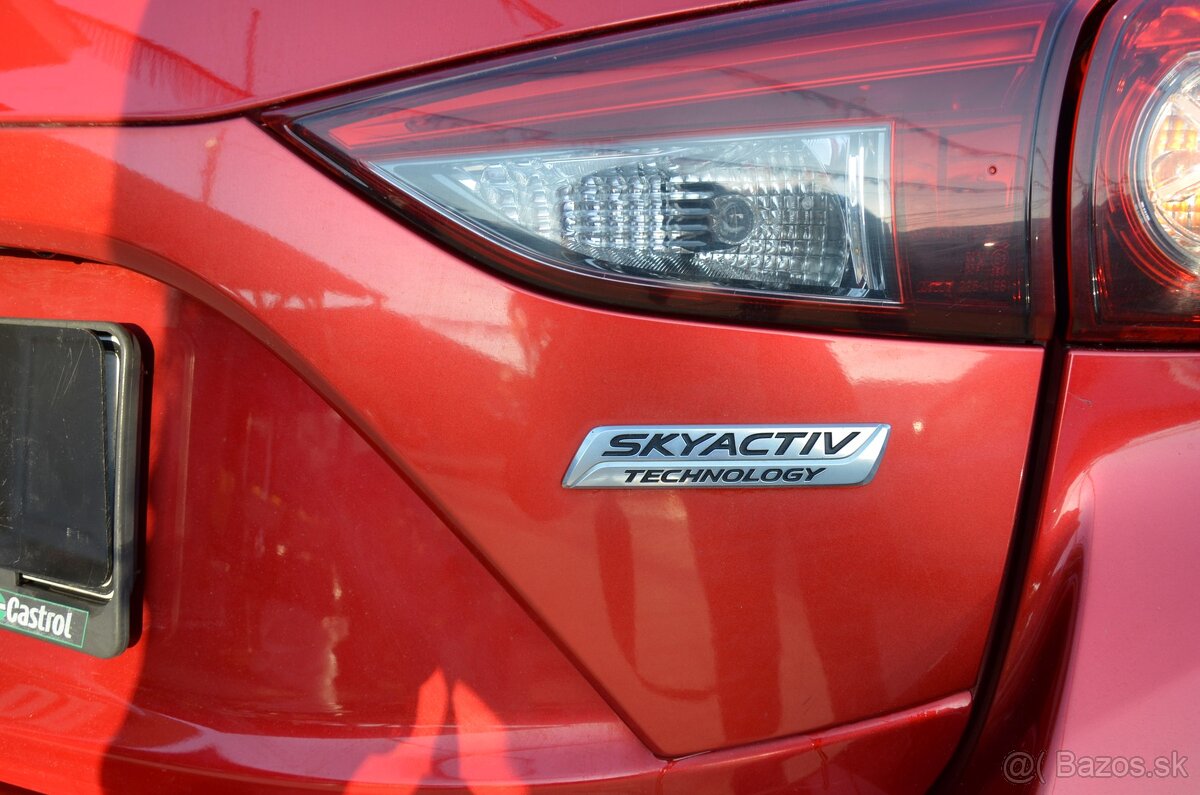 Mazda 3 2,0i 121KW Revolution M6 - 7