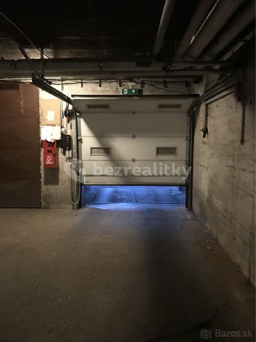 Garáž krytá súkromná Tehelná ulica, cca 20m2 - 7