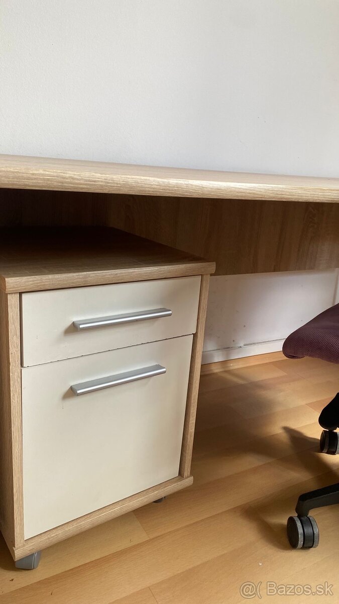 Kancelársky stôl - 7