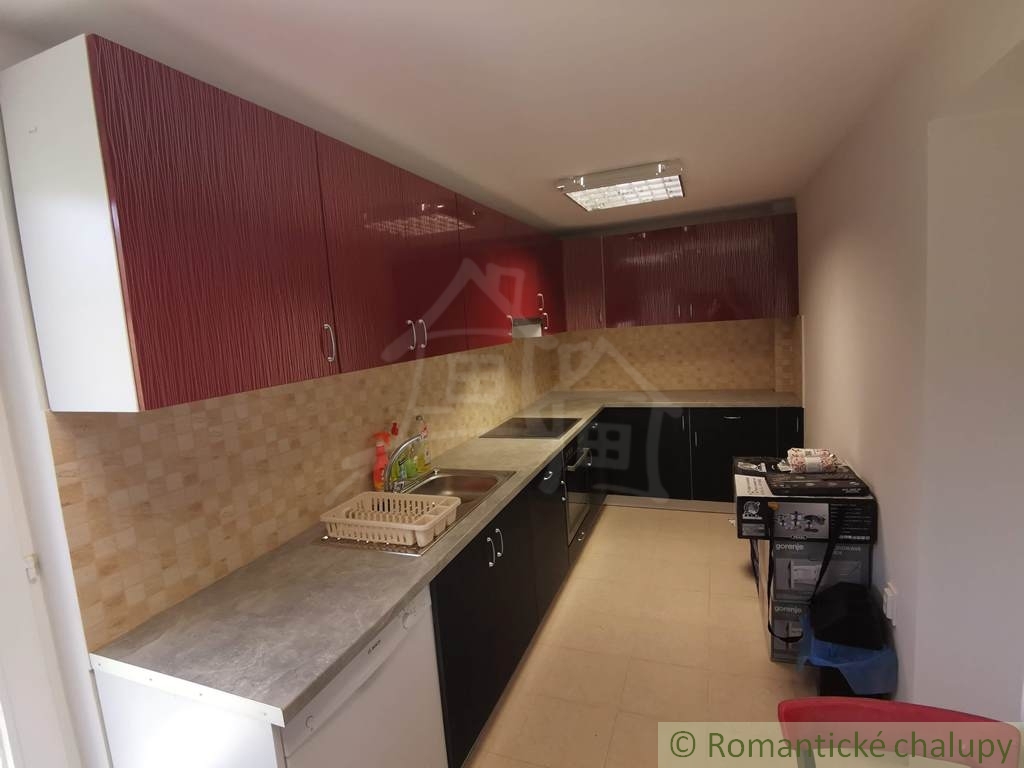 Rodinná vila vhodná aj na podnikanie v pohraničnej obci Sl - 7