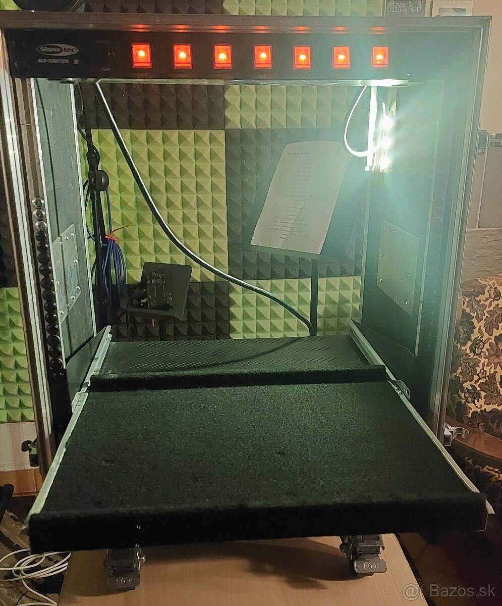 Predám 19" rack 12U - 7