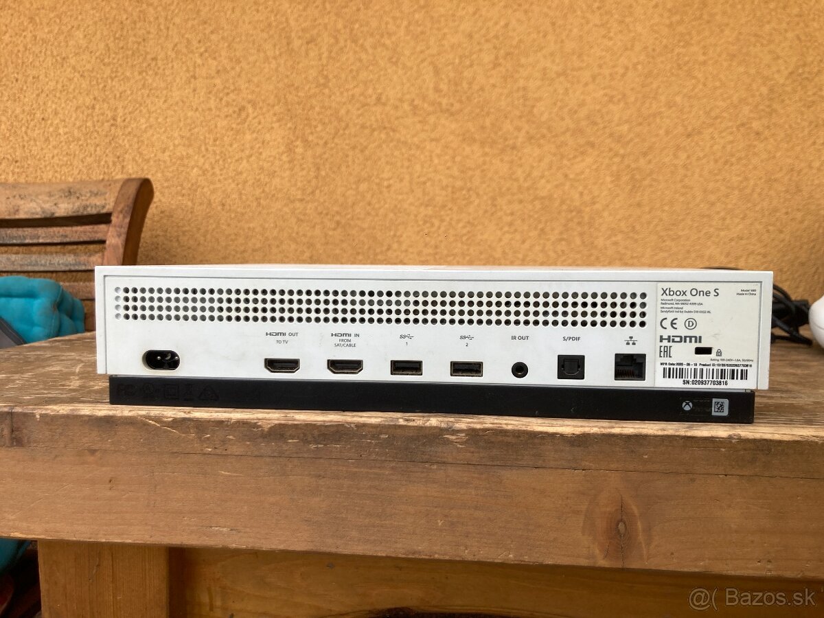 Xbox one S - 1000 GB + ovladač + příslušenství - 7