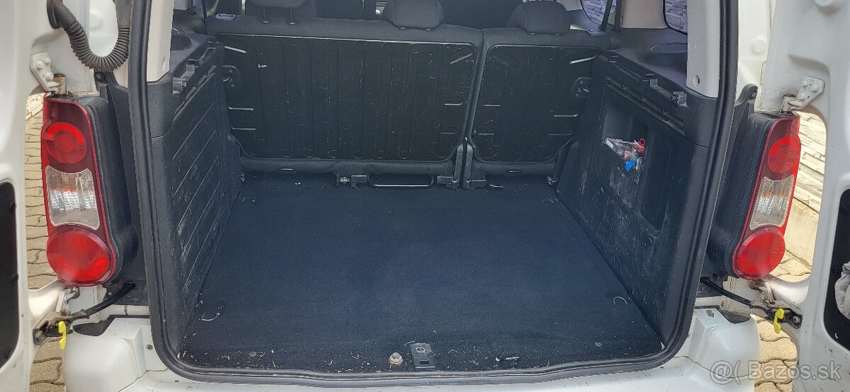 Predám Peugeot partner Tepee - 7