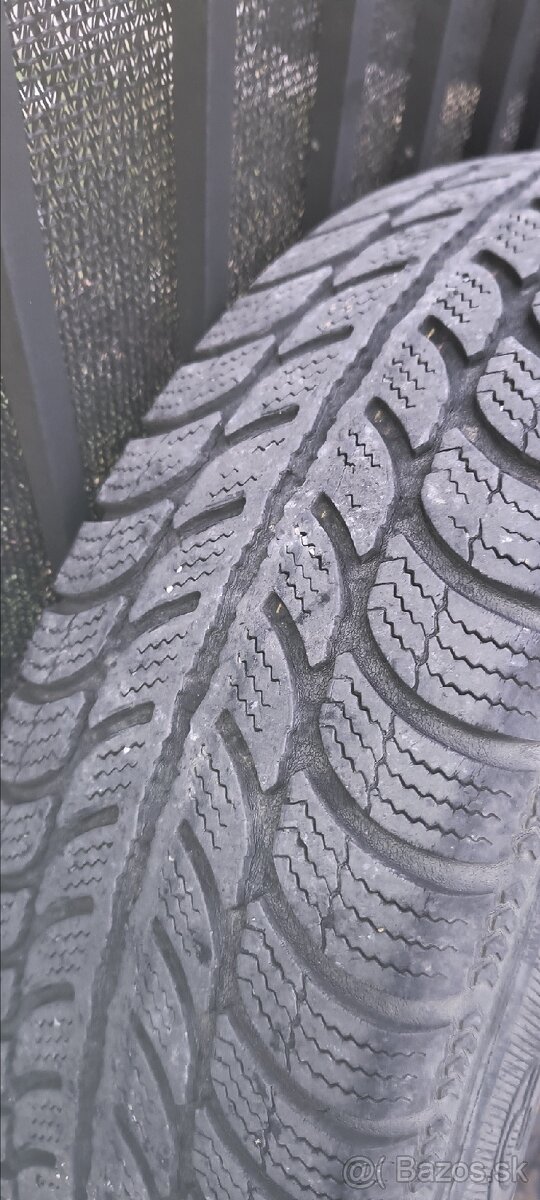 Predám 4 ks plechové disky 4x100 R15 - 7