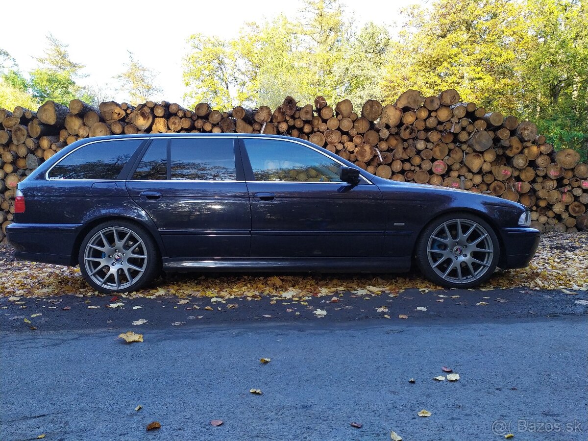 BMW E39 530i touring manuál - 7