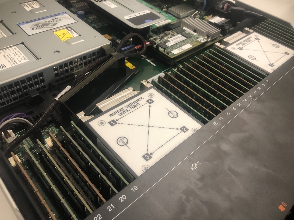 Server Lenovo System x3550 M5, 40 CPU, 384 GB RAM - 7