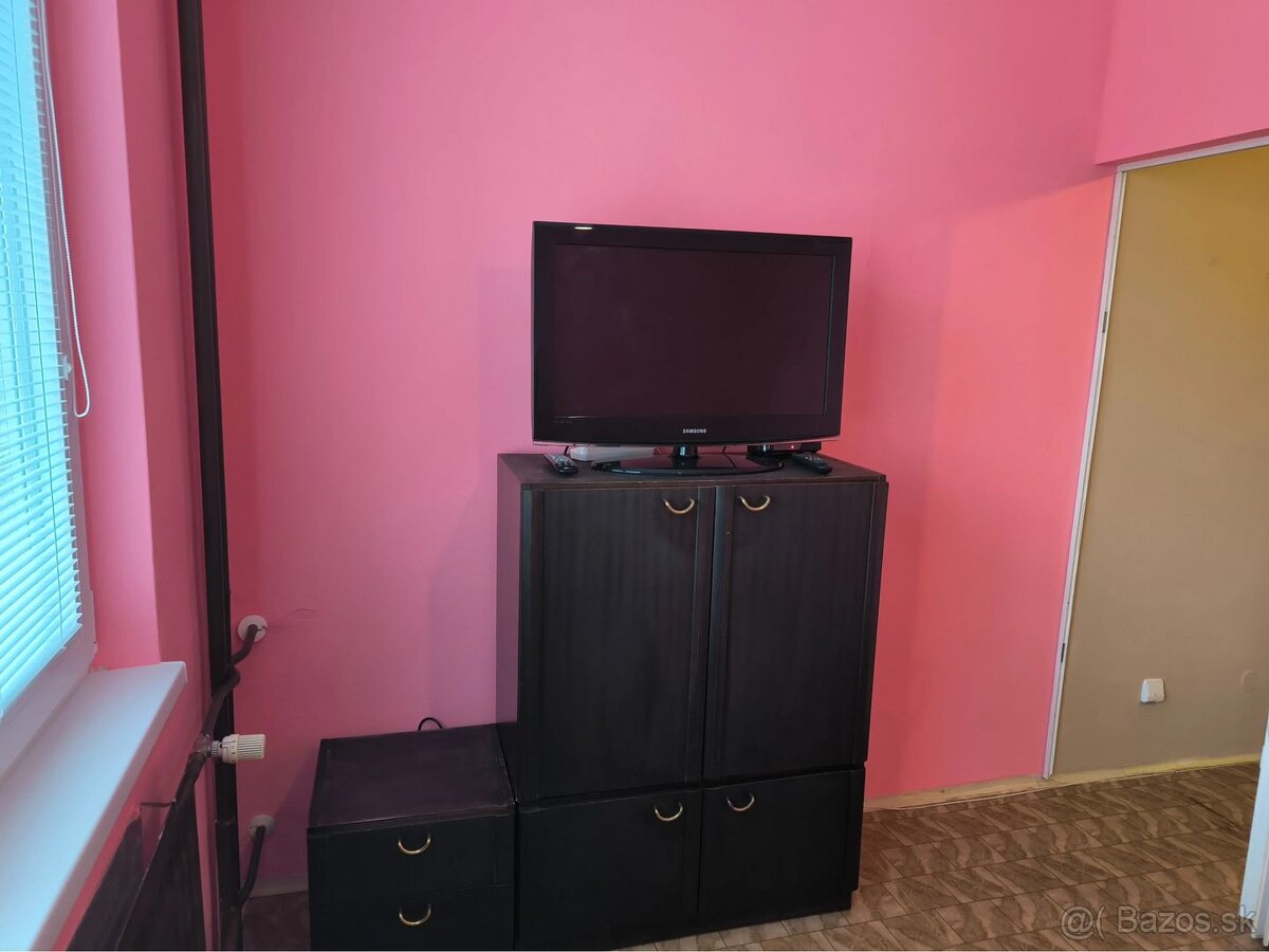 Na prenájom 1 izbový zariadený byt, časť Sotina, Senica - 7