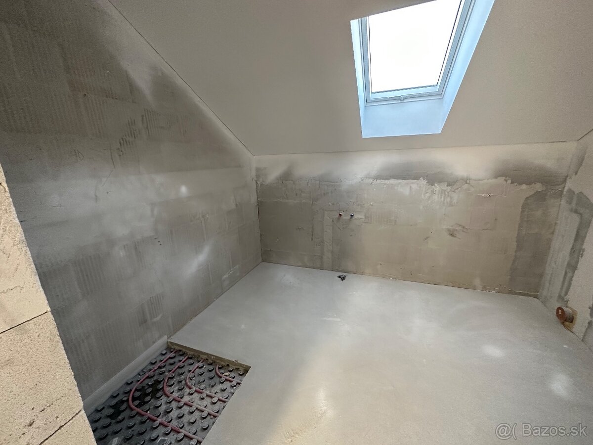 Priestranný tehlový rodinný dom - 7